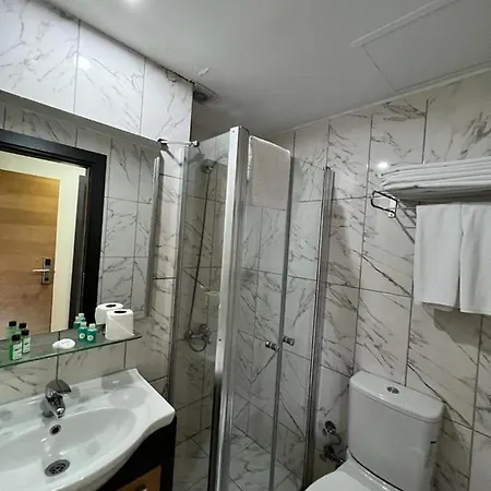 מלון Sumela Garden 3*