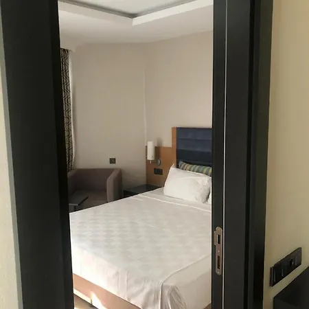 מלון Sumela Garden