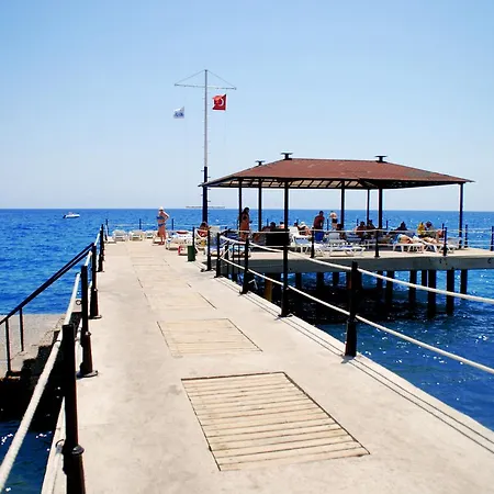 מלון Sumela Garden 3*