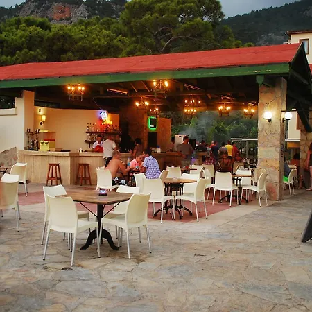 מלון Sumela Garden 3*